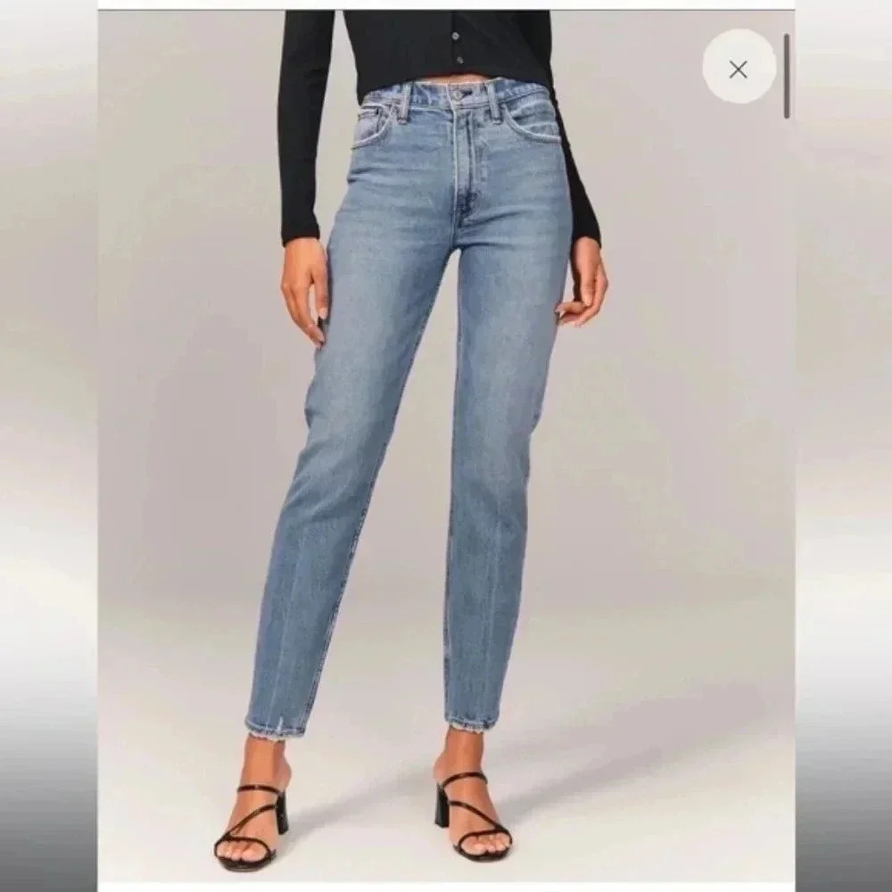 Abercrombie & Fitch High-Rise Straight Leg Jeans - Light Blue